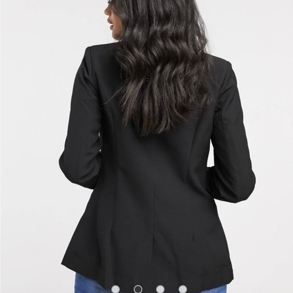MISSGUIDED Black Blazer with Gold Buttons - Picture 3 of 11